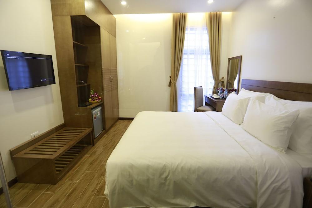 One 3* Hanoi